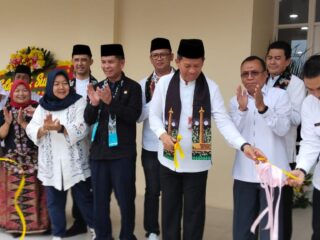 Kel. Sukapura Gunakan Gedung Baru, Anggota DPRD DKI Neneng Hasanah Berharap Pelayanan Meningkat