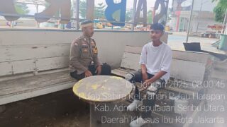Bhabinkamtibmas Pulau Sabira Jalin Silaturahmi dengan Tokoh Masyarakat Demi Tingkatkan Kamtibmas