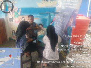 Bhabinkamtibmas Pulau Kelapa Aipda Sahrizal Sambangi Warga: Pererat Silaturahmi dan Imbau Jauhi Judi Online