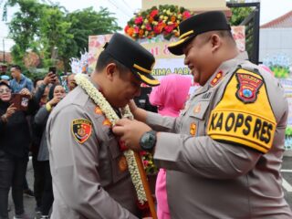 Tradisi Welcome And Farewell Parade Pisah Sambut Kapolres Pamekasan