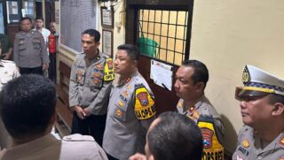 Tingkatkan Kewaspadaan, Penekanan Kapolres Pamekasan Kepada Petugas Jaga Tahanan Saat Cek Ruang Tahanan