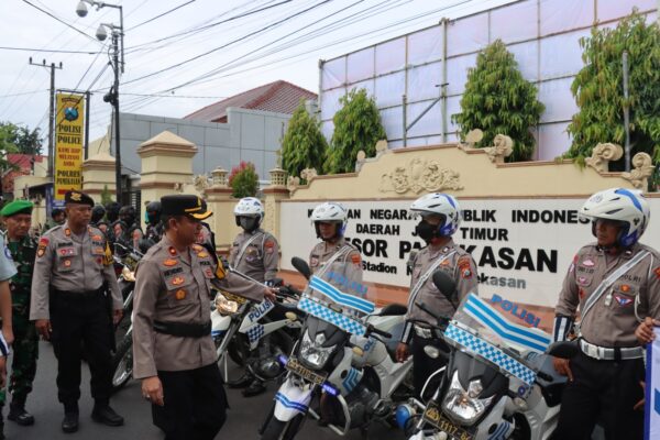 Wakapolres Pamekasan Pimpin Apel Gelar Pasukan Ops Keselamatan Semeru 2025, Tertib Berlalu Lintas Guna Terwujudnya Asta Cita