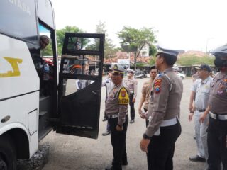 Cegah Terjadinya Laka Lantas, Polres Pamekasan Gelar Rampchek di Terminal Ronggosukowati