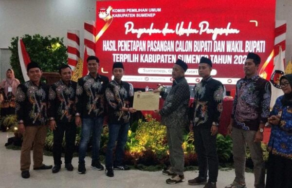Bagian Tahapan Akhir Pilkada 2024, KPU Sumenep Lakukan Penyerahan dan Usulan Pengesahan Hasil Penetapan Bupati dan Wakil Bupati Terpilih 2024-2029