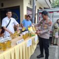 Polres Sampang Gelar Pasar Murah Dan Bagi-Bagi Takjil