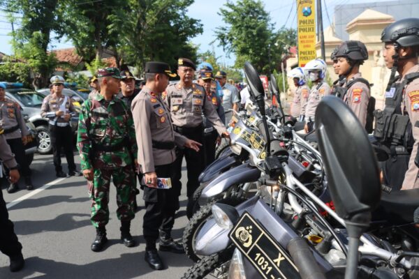 Apel Gelar Pasukan Ops Ketupat Semeru 2025, Bentuk Komitmen Kesiapan Personel Dan Sarpras Polres Pamekasan