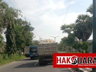 Dump Truk Kelebihan Muatan Hampir Mencelakakan, Pengendara Meminta Satlantas Polres Sumenep Segera Bertindak