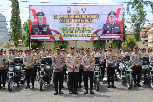 Cegah Generasi Muda dari Pengaruh Buruk HP, Polres Pamekasan Implementasi Program Perpustakaan Keliling Motor Pintar Pak Bhabin