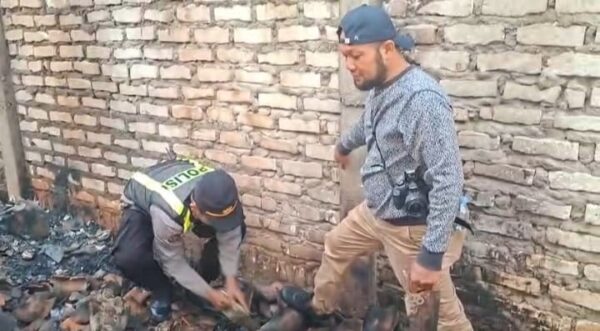 Gerak Cepat Kompi Siaga Datangi TKP Kebakaran Dan Evakuasi Korban Di Pamekasan