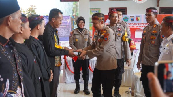 Dukung Ketahanan Pangan Desa Durbuk Jadi Kampung Terpadu Merah Putih, Tim Polda Jatim Lakukan Asistensi