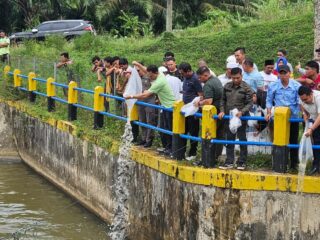 Bupati Gus Irawan Target Tapsel Swasembada Ikan