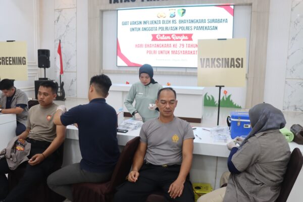 Jelang Hari Bhangkara Ke-79, Polres Pamekasan Gelar Bakti kesehatan Vaksinasi Influenza