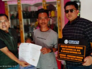 *Dodi Satria SH MH Dan Rekan Sosok pengacara muda Silahturahmi di kediaman Kepala desa Purwosari Merapi Barat*