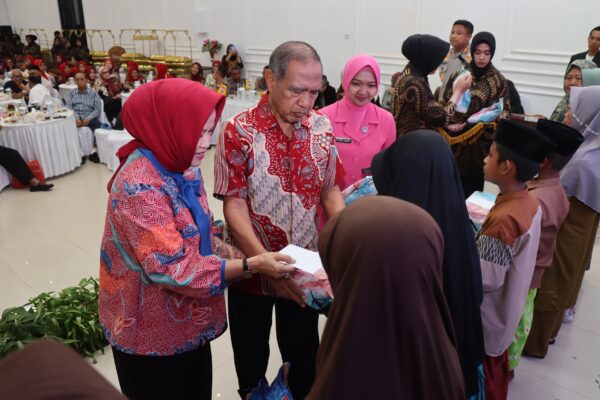 Bakti Sosial dan Silaturrahmi Keluarga Besar Polres Pamekasan dengan Paguyuban Kemala Sari 