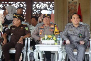Wakapolres Pamekasan Hadiri Upacara Pembukaan TMMD Ke 125 Di Lapangan Nagara Bhakti, Mandhapa Aghung Ronggosukowati