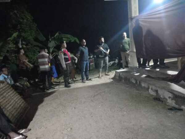 Polisi Amankan Pelaku Sesaat Setelah Melakukan Pembunuhan Di Pamekasan