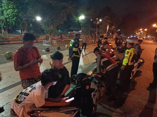 Polres Pamekasan Gelar Patroli Hunting Harkamtibmas, Antisipasi Kejahatan Jalanan Dan Balapan Liar