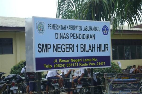 Dana Bos SMPN I Bilah Hilir Tahun Anggaran 2023-2024 diduga Di Korupsi