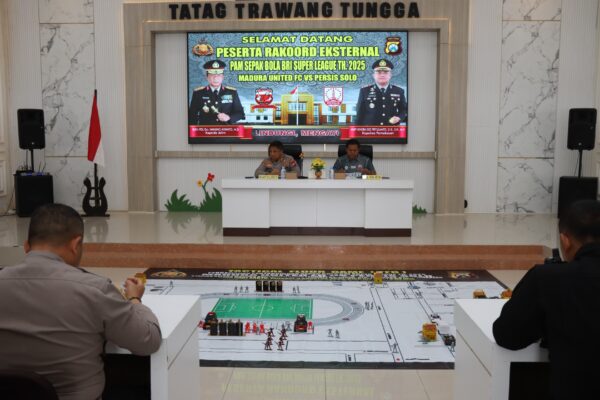 Kapolres Pamekasan Pimpin Rakor Pengamanan MU vs Persis Solo BRI Super League