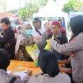 Gerakan Pangan Murah Polri Disambut Antusias Warga Pamekasan
