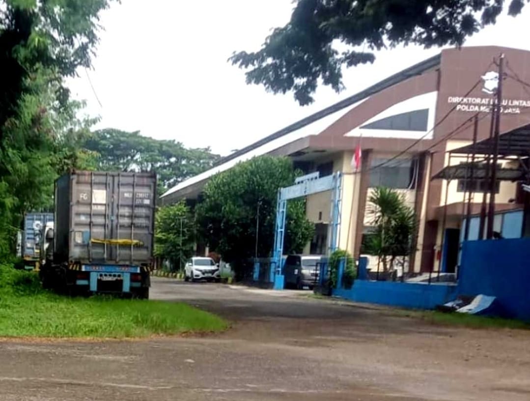 Foto: Hilangnya dua kontainer barang bukti batu hitam di Polda Metro Jaya