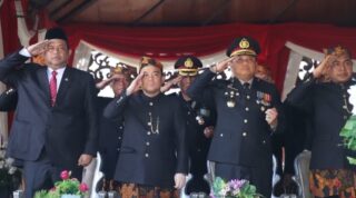 Menghargai Jasa Para Pahlawan, Kapolres Pamekasan Hadiri Upacara HUT RI Ke-80 Di Pendopo
