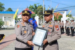 Ungkap Kasus Curanmor, Tabung Gas dan BBM, Kapolres Pamekasan Berikan Penghargaan Kepada 9 Personel