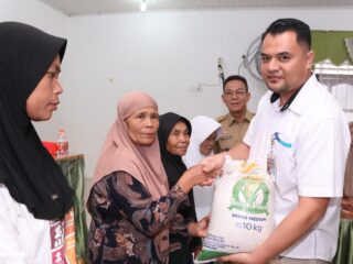 Gus Irawan Pasaribu  Hadiri Penyaluran langsung   Penerima  Manfaat ( KPM)  Di Kec.Sipirok