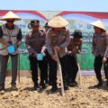Polres Pamekasan Gelar Penanaman Jagung Serentak Kurtal IV, Siap Dukung Penuh Program Pemerintah