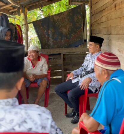 PGRI Lahat Sambangi Keluarga Dhuafa di Tanjung Payang: Wujud Kepedulian di Tengah Kesibukan Konfercab