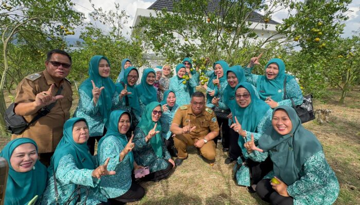 Tim Penggerak PKK kabupaten Lahat Pembinaan 10 Program Pokok PKK di Kecamatan Muara Payang dan Jarai