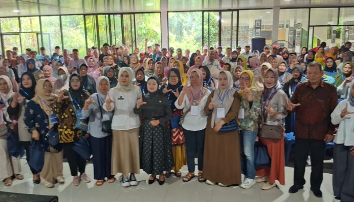 Menuju Indonesia Emas, Ir.Sri Meliyana Bersama BGN Gencar Sosialisasi MBG