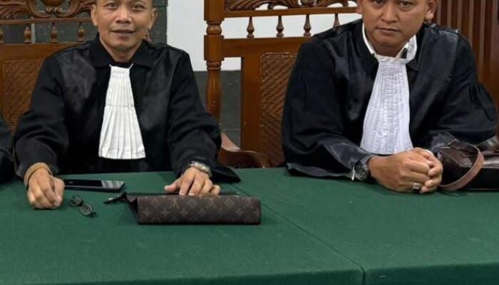 Sidang Perdana, Padepokan Padang Ati, Kabupaten Pekalongan, Kuasa Hukum, PN Pekalongan