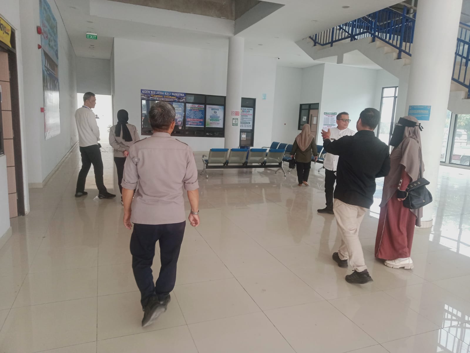 Monitoring Kawasan Tanpa Rokok di Terminal Tipe B Cikarang bersama tim lintas instansi